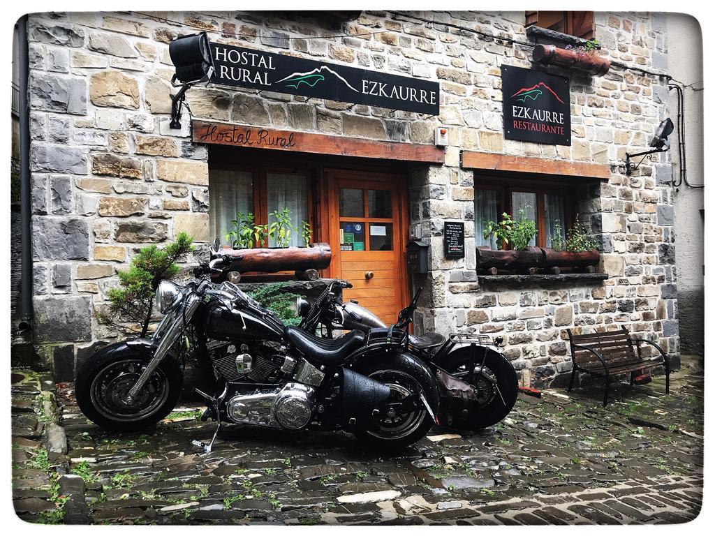 Hostal Ezkaurre Isaba Bagian luar foto