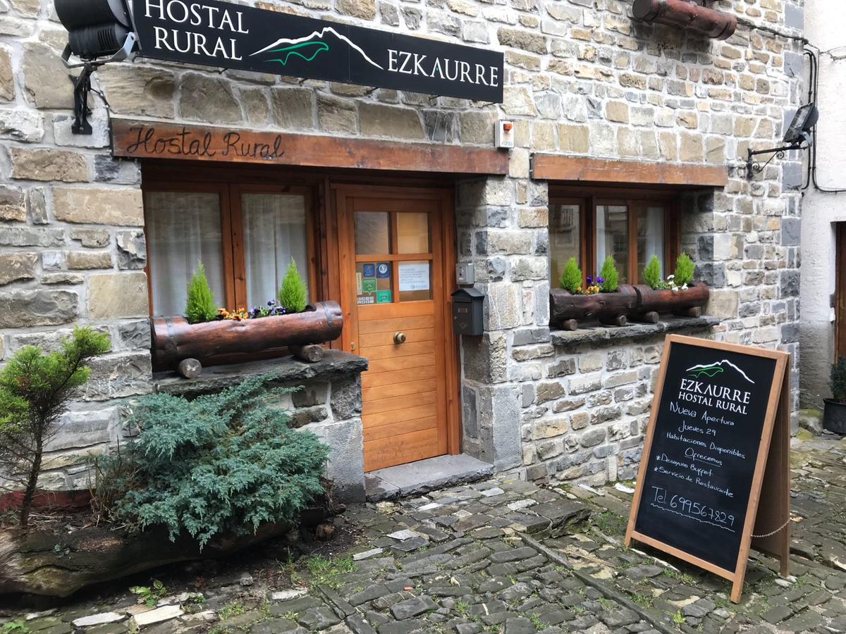 Hostal Ezkaurre Isaba Bagian luar foto